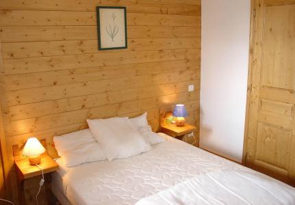Rent in ski resort Les Lodges des Alpages - La Plagne - Bedroom