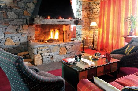 Rent in ski resort Résidence Lagrange Aspen - La Plagne - Fireplace