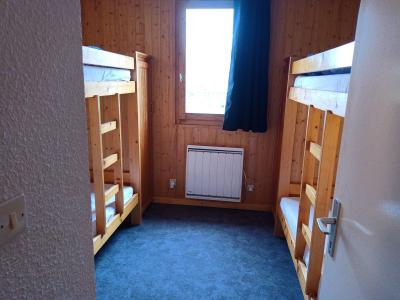 Rent in ski resort 2 room triplex apartment 6 people (PSO26) - Résidence le Plein Soleil - La Plagne - Bedroom