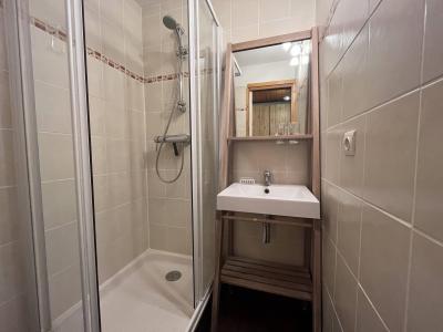 Rent in ski resort 2 room apartment 6 people (24) - Résidence les Hameaux II - La Plagne - Shower room