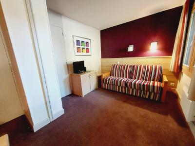 Rent in ski resort Divisible studio 4 people (318) - Résidence les Silènes - La Plagne - Living room