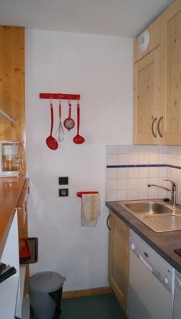 Rent in ski resort 2 room apartment 5 people (107) - Résidence Turquoise - La Plagne - Open-plan kitchen
