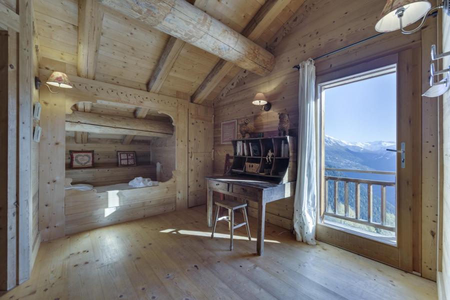 Rent in ski resort 7 room chalet 14 people - Chalet Eucherts - La Rosière - Apartment