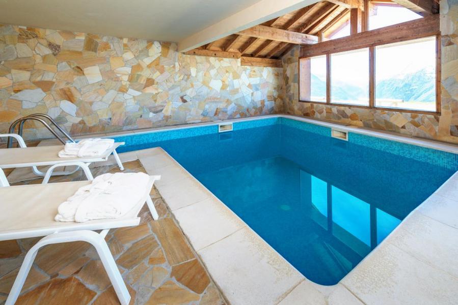 Rent in ski resort Chalet le Refuge la Rosière - La Rosière - Swimming pool