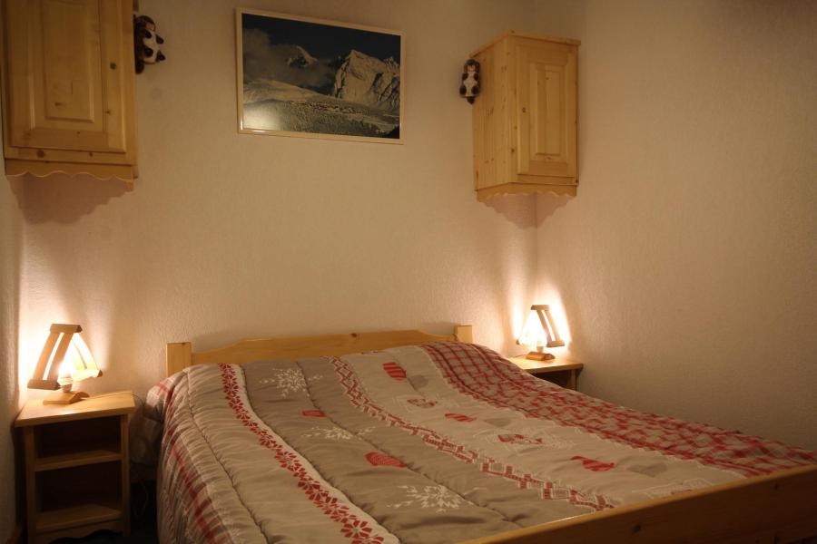 Skiverleih 2-Zimmer-Appartment für 6 Personen (2) - La Résidence les Arolles - La Rosière - Schlafzimmer
