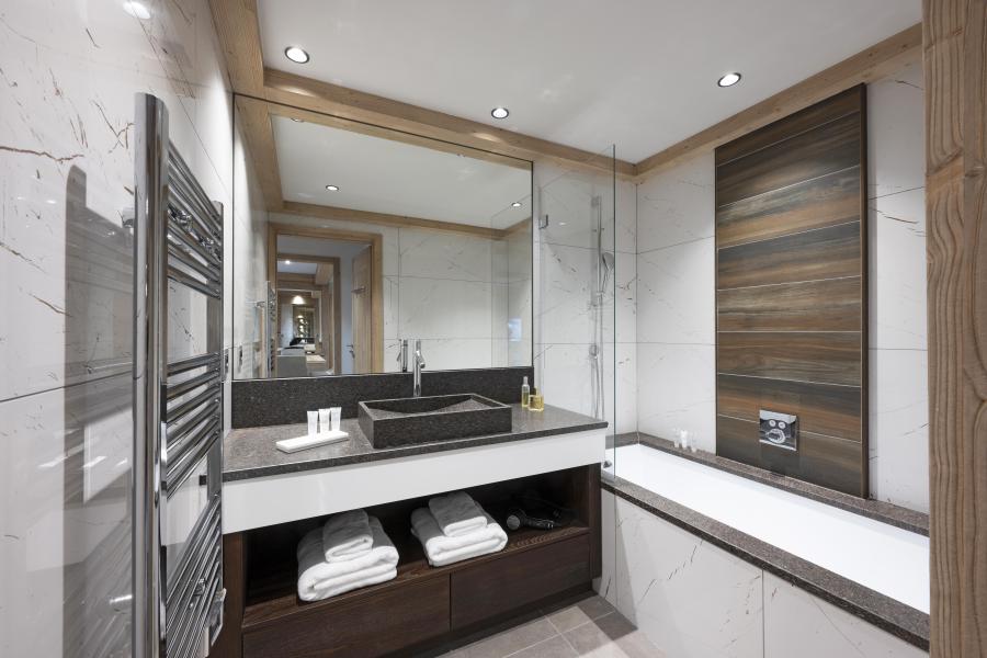 Rent in ski resort 3 room apartment 6 people - Résidence Alpen Lodge - La Rosière - Bathroom