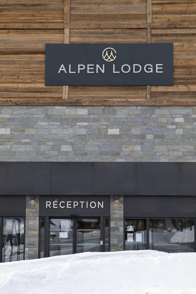 Ski verhuur Résidence Alpen Lodge - La Rosière - Buiten winter