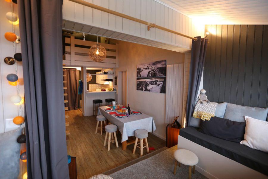 Ski verhuur Appartement 3 kamers mezzanine 7 personen (55) - Résidence le Val Rosière - La Rosière - Woonkamer