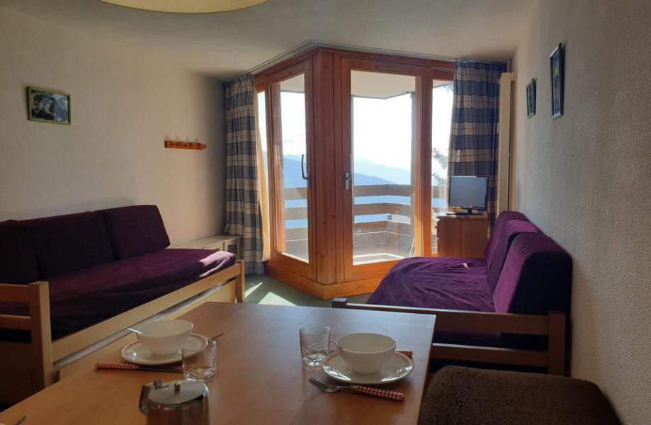 Rent in ski resort Studio sleeping corner 4 people (108) - Résidence le Valaisan I - La Rosière - Living room