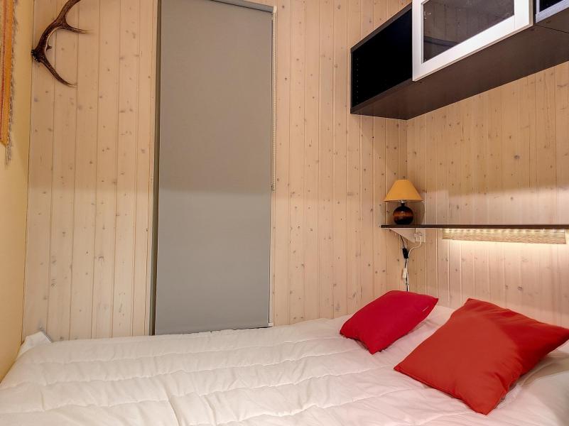 Rent in ski resort 2 room apartment sleeping corner 6 people (B06) - Résidence les Balcons de la Tarentaise - La Rosière - Double bed