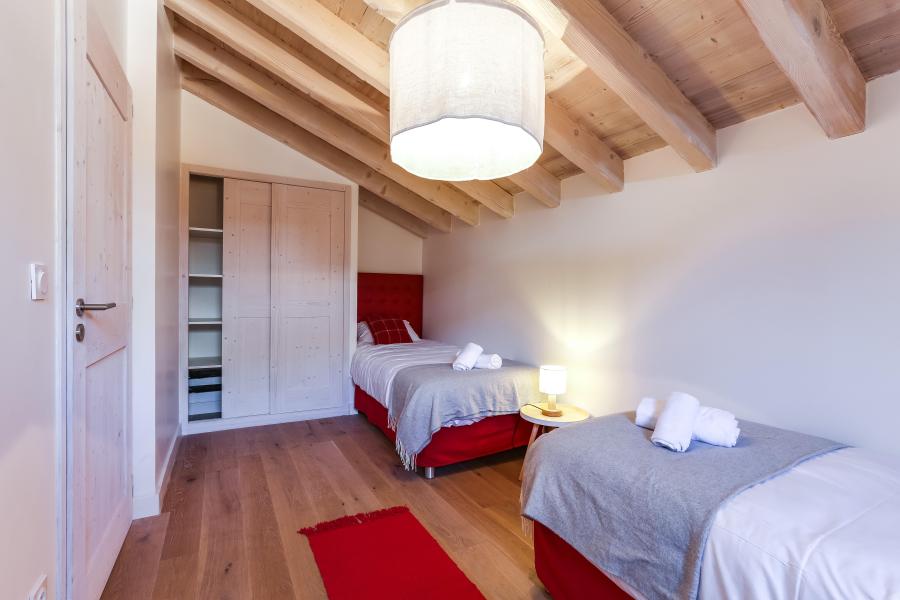 Rent in ski resort Résidence Terresens Le Hameau de Barthélémy - La Rosière - Bedroom