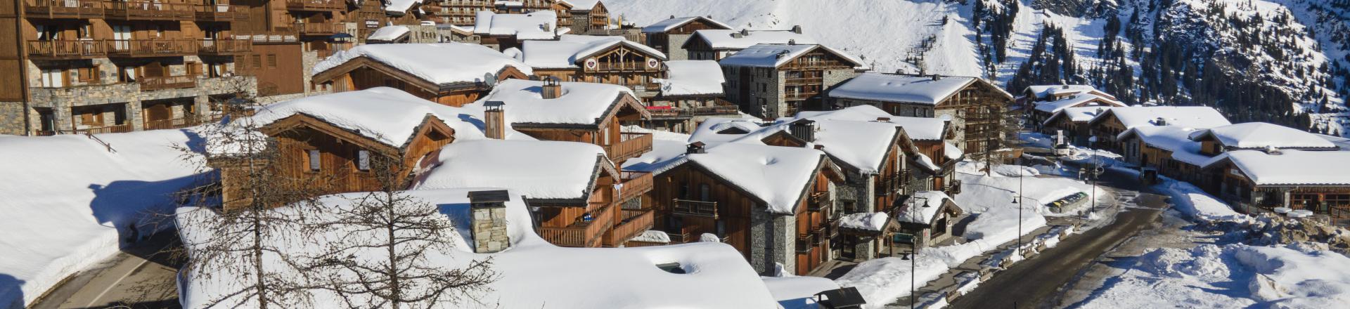 Ski verhuur Les Chalets les Perdrix - La Rosière - Buiten winter