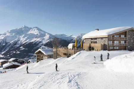 Ski verhuur Hôtel Alparena - La Rosière - Buiten winter