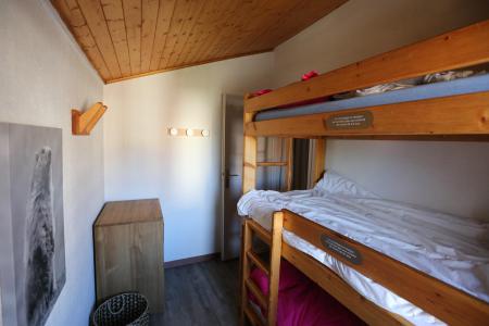 Rent in ski resort 3 room mezzanine apartment 7 people (55) - Résidence le Val Rosière - La Rosière - Cabin