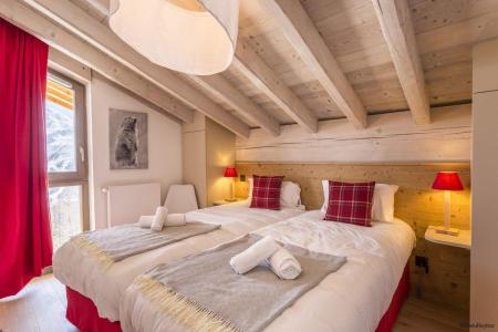 Rent in ski resort Résidence Terresens Le Hameau de Barthélémy - La Rosière - Bed