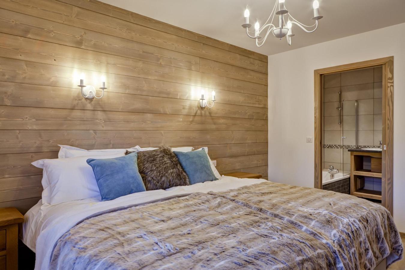 Appartement 5 pièces 12 personnes (CARO34)