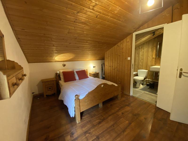 Rent in ski resort 7 room chalet 14 people - Chalet Clémentine - La Tania - Bedroom