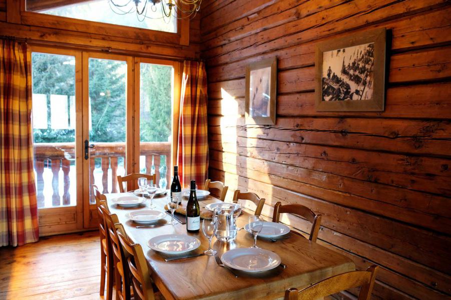 Rent in ski resort Chalet Elliot Est - La Tania - Dining area