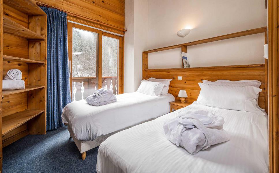 Rent in ski resort Chalet Morgane - La Tania - Bedroom