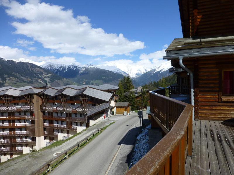 Rent in ski resort Chalet Orchis - La Tania - Balcony