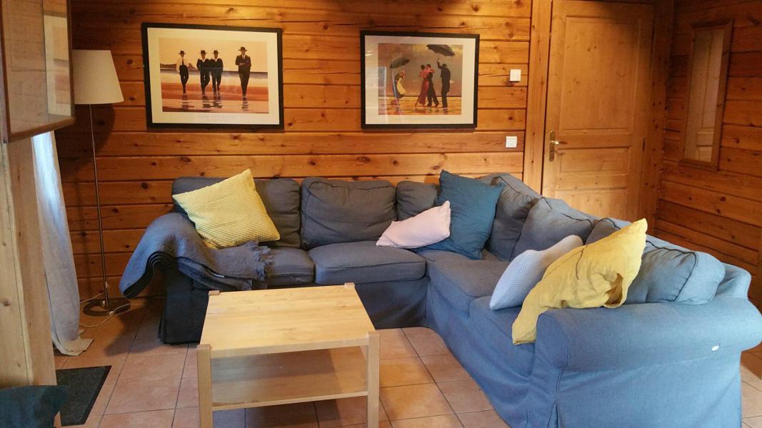 Rent in ski resort Semi-detached 8 room chalet 12 people - Chalet Simone - La Tania - Living room