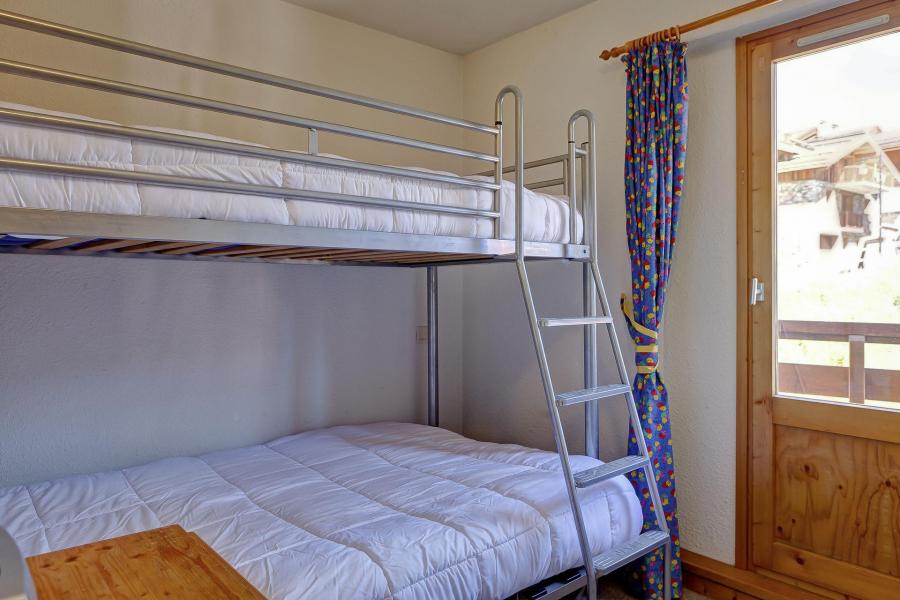 Skiverleih 4 Zimmer Maisonettewohnung für 9 Personen (210) - Résidence Kalinka - La Tania - Schlafzimmer