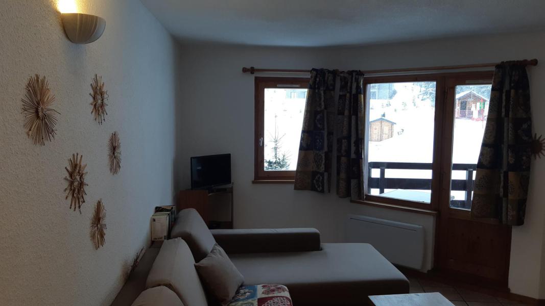Vacances en montagne Appartement 2 pièces 4 personnes (107) - Résidence Kalinka - La Tania - Extérieur hiver