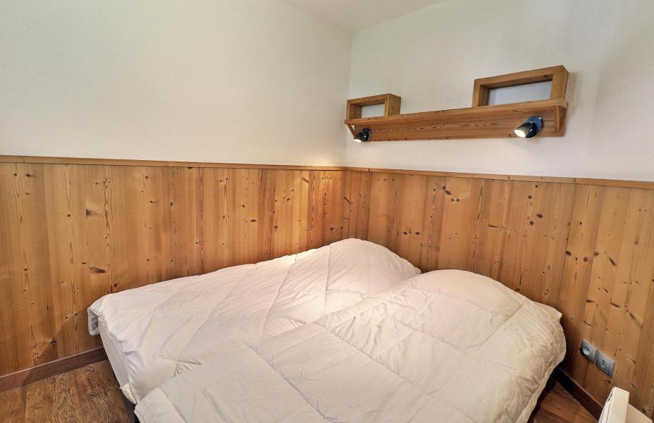 Rent in ski resort 2 room apartment 4 people (826) - Résidence le Grand Bois A - La Tania - Bedroom