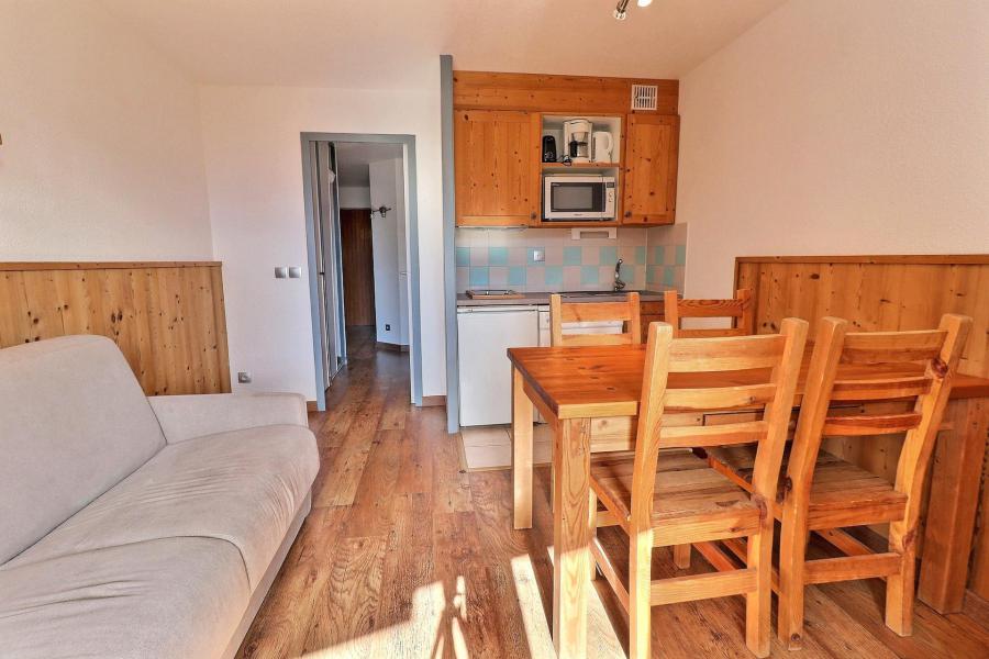 Wynajem na narty Apartament 2 pokojowy 4 osób (822) - Résidence le Grand Bois A - La Tania - Pokój gościnny