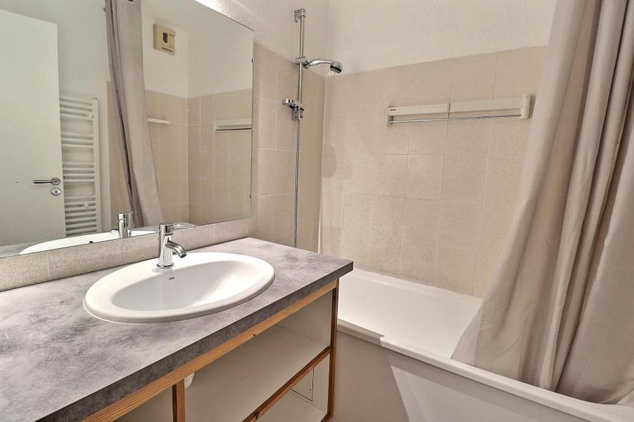Rent in ski resort 2 room apartment 4 people (207) - Résidence le Grand Bois B - La Tania - Apartment