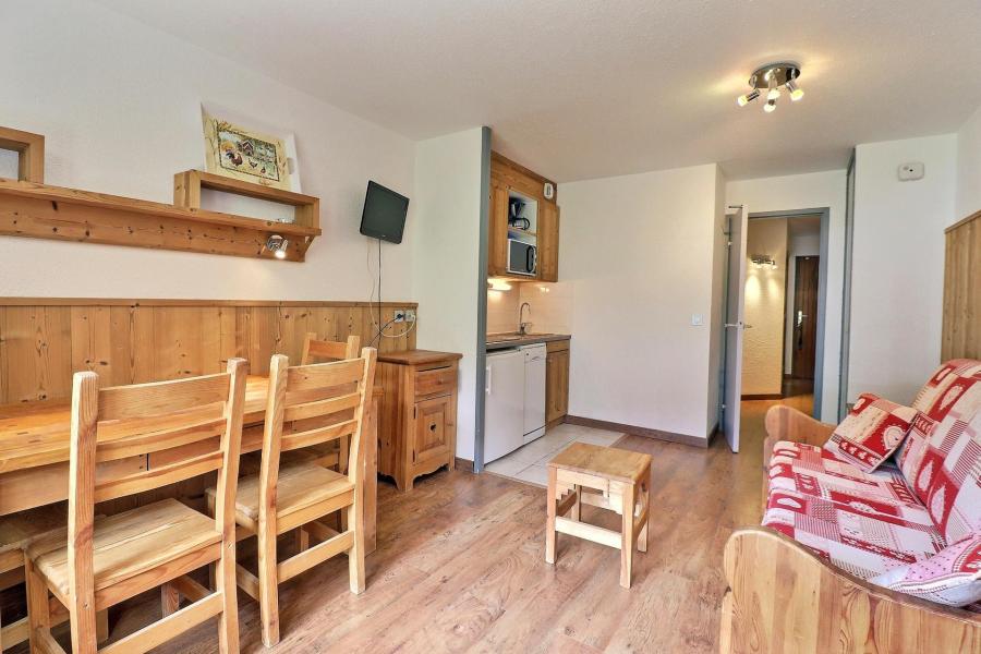 Wynajem na narty Apartament 2 pokojowy 4 osób (203) - Résidence le Grand Bois B - La Tania - Pokój gościnny