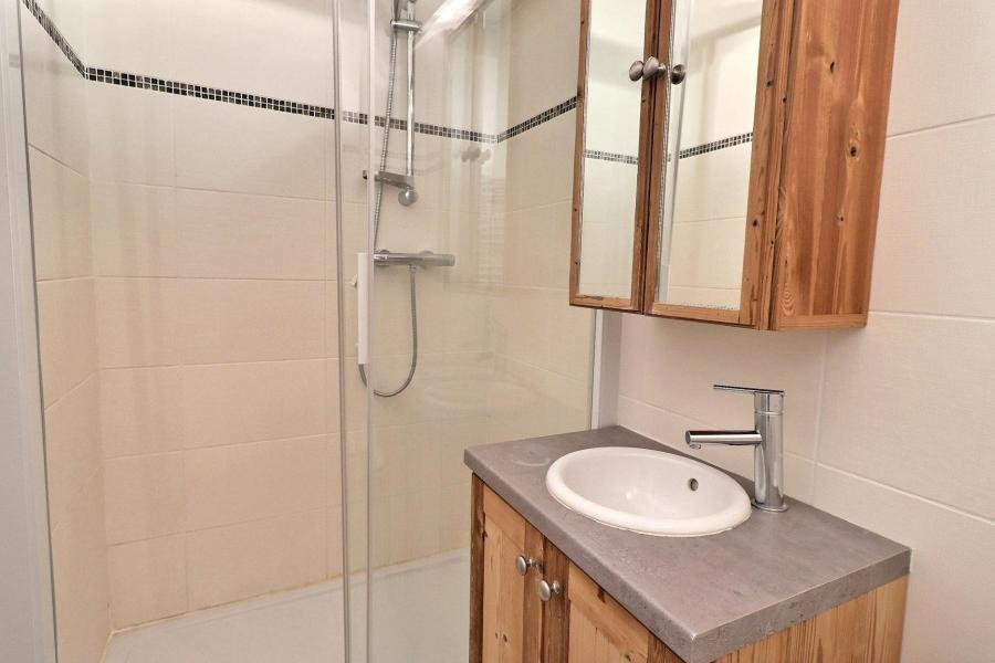 Alquiler al esquí Apartamento 2 piezas cabina para 6 personas (515) - Résidence le Grand Bois B - La Tania - Cuarto de ducha