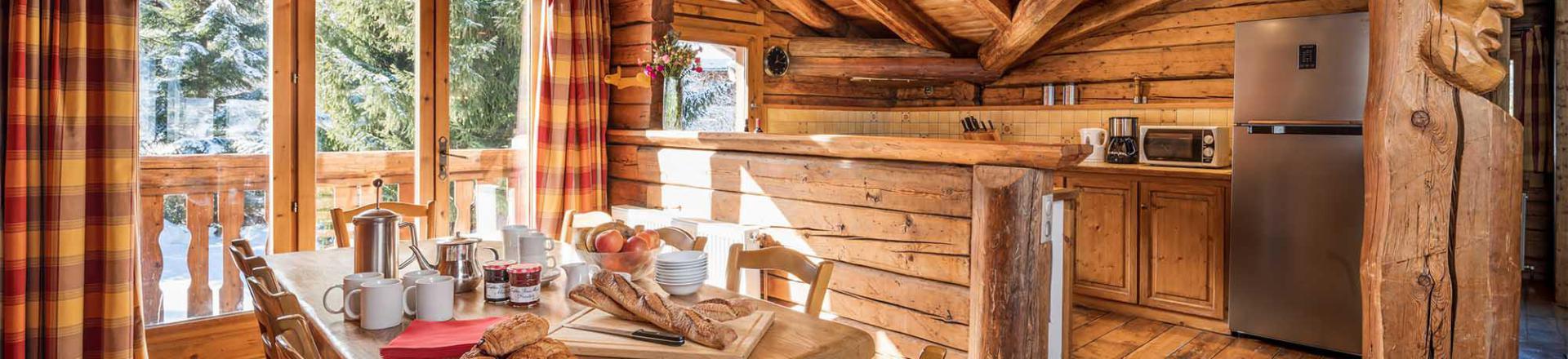 Аренда на лыжном курорте Chalet Elliot Ouest - La Tania - Кухня