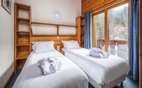 Rent in ski resort Chalet Morgane - La Tania - Bedroom