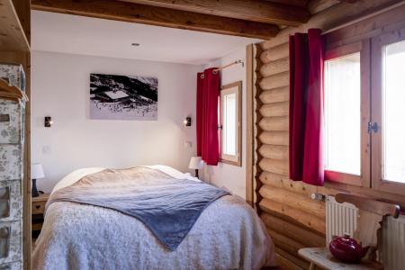 Rent in ski resort 8 room triplex chalet 15 people (ORCHIS) - Chalet Orchis - La Tania - Bedroom