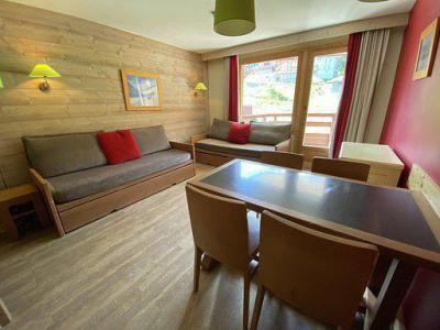 Rent in ski resort Le Christiana - La Tania - Living room