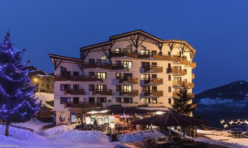 Rent in ski resort Résidence le Britania - MH - La Tania - Winter outside