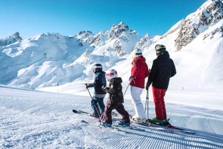 Rent in ski resort Résidence le Grand Bois B - La Tania - Winter outside