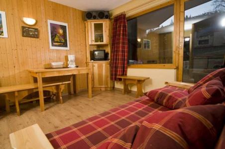 Rent in ski resort 2 room apartment 4 people (102) - Résidence les Charmes - La Tania - Living room