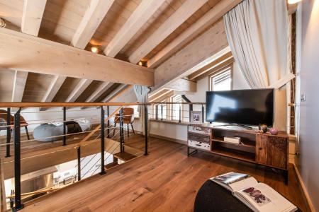 Rent in ski resort 5 room chalet 10 people (YL4) - Yellowstone Lodge - La Tania - Mezzanine under mansard (-1,80 m)