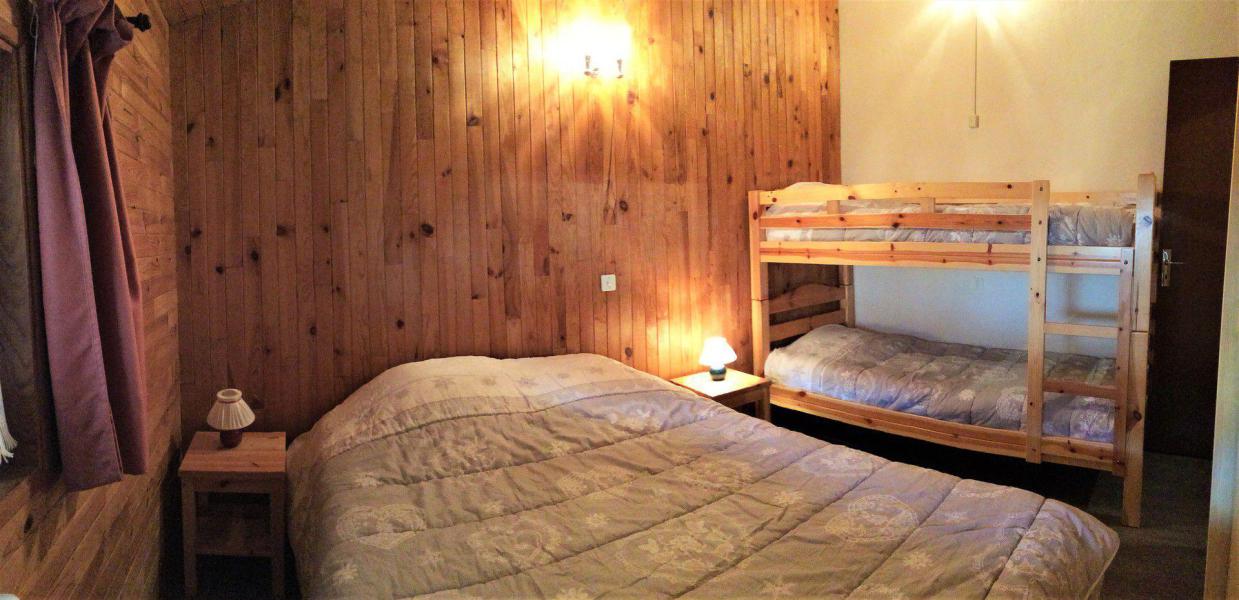 Аренда на лыжном курорте Апартаменты 2 комнат с мезонином 6 чел. (2) - Chalet Le Rocail - La Toussuire - Комната