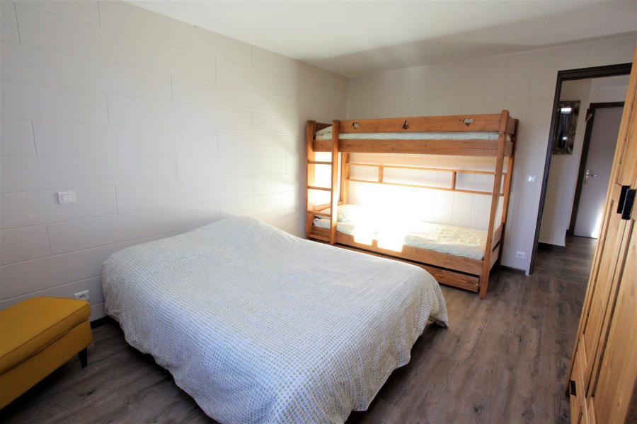 Skiverleih 3-Zimmer-Appartment für 6 Personen (RDC) - Chalet les Embrunes - La Toussuire - Schlafzimmer