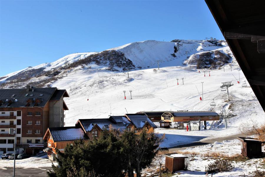 Ski verhuur Appartement 3 kamers 6 personen - Chalet les Embrunes - La Toussuire - Buiten winter