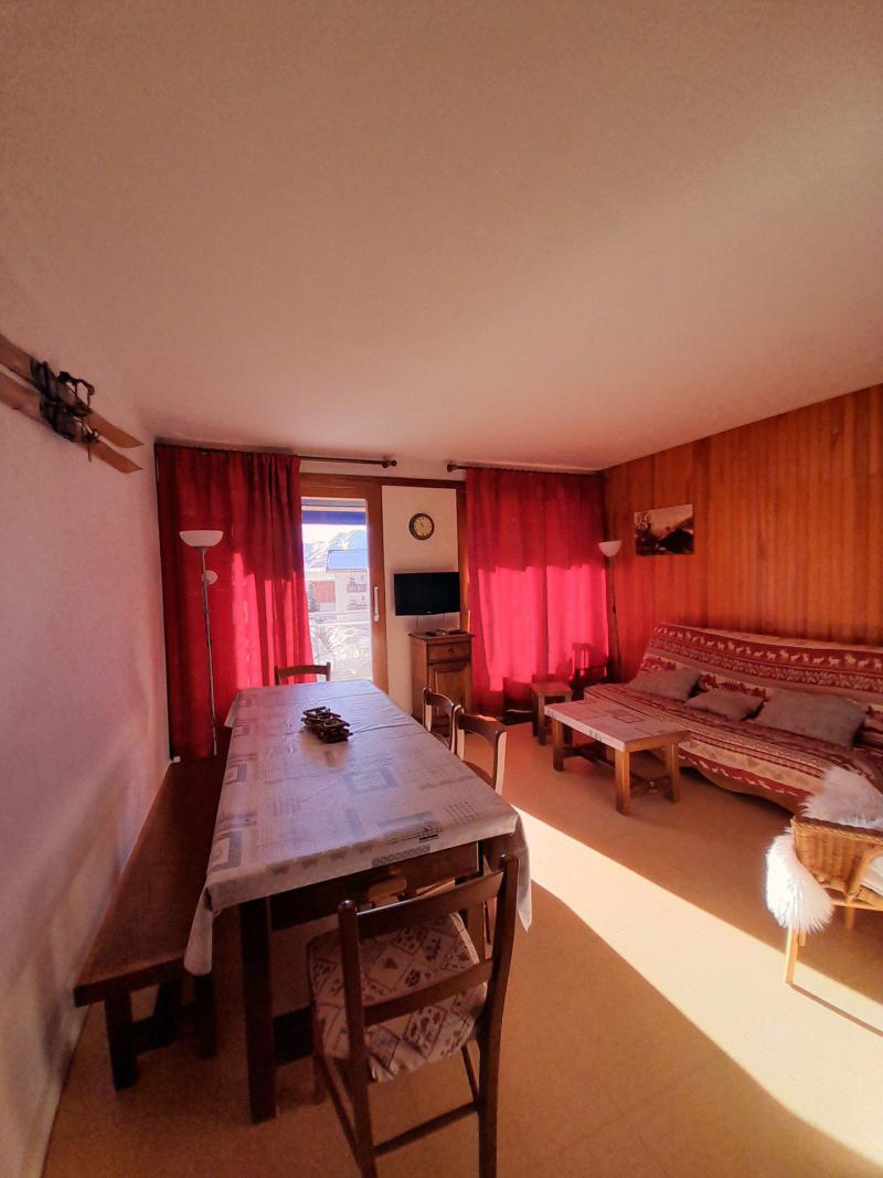 Ski verhuur Appartement 2 kamers bergnis 6 personen (3/495) - La Résidence les Aiguilles - La Toussuire - Woonkamer