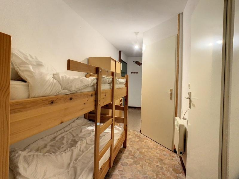 Rent in ski resort 2 room apartment sleeping corner 6 people (A17) - La Résidence les Bergers - La Toussuire