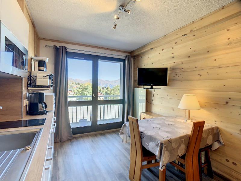 Ski verhuur Appartement 2 kamers 4 personen (547) - La Résidence les Ravières - La Toussuire - Woonkamer