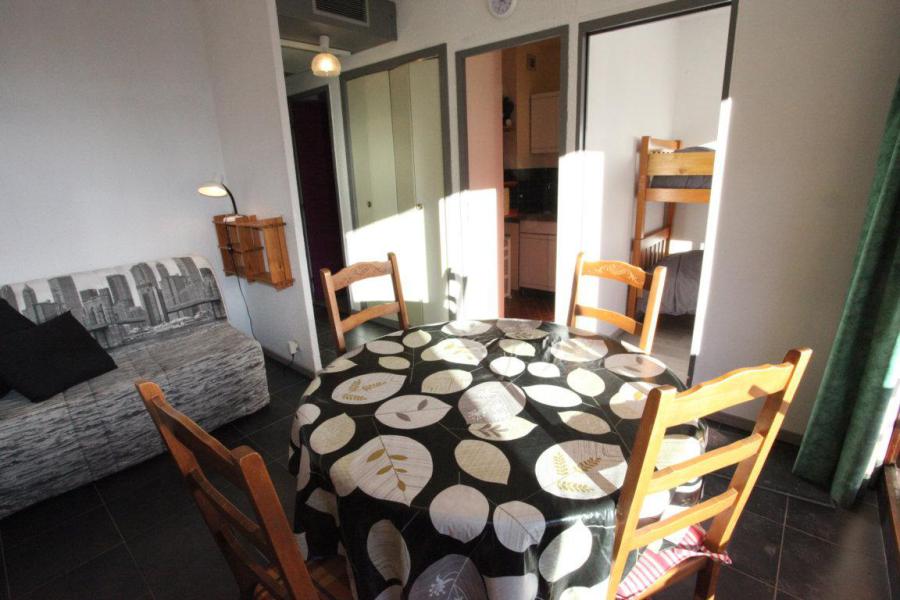 Skiverleih Studio Schlafnische 4 Personen (B142) - Résidence Étendard - La Toussuire - Wohnzimmer