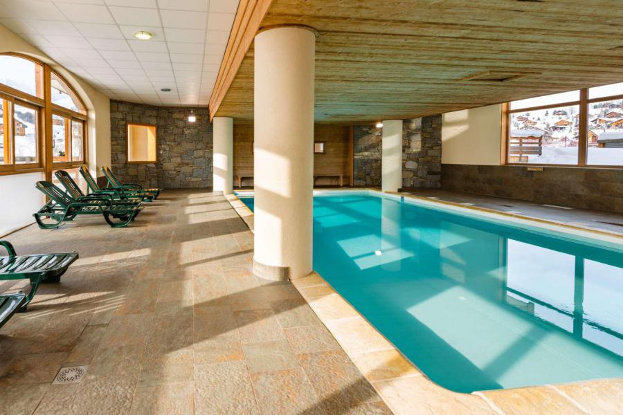 Rent in ski resort Résidence l'Ecrin des Sybelles - La Toussuire - Swimming pool