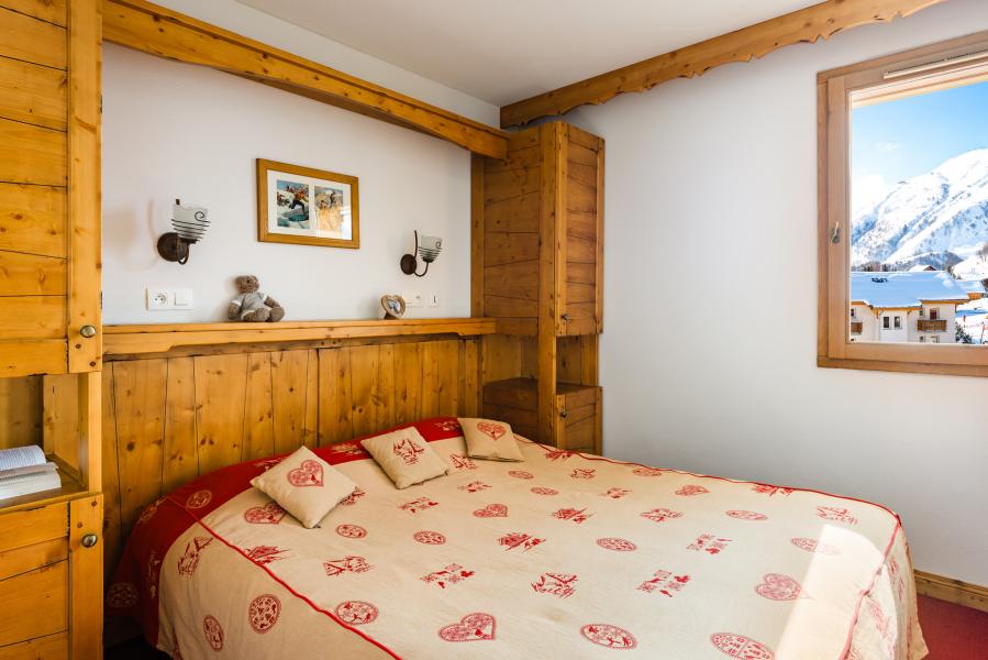 Rent in ski resort Résidence Lagrange l'Ecrin des Sybelles - La Toussuire - Bedroom