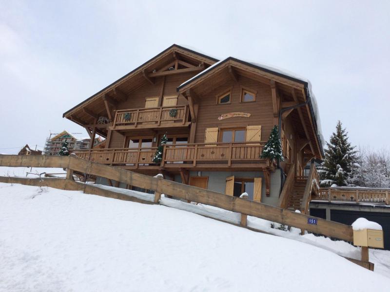Rent in ski resort Résidence le Savoisien - La Toussuire - Winter outside